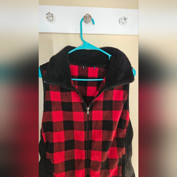 Chaps womens fleece vest size M Red Buffalo Check - Picture 6 of 9